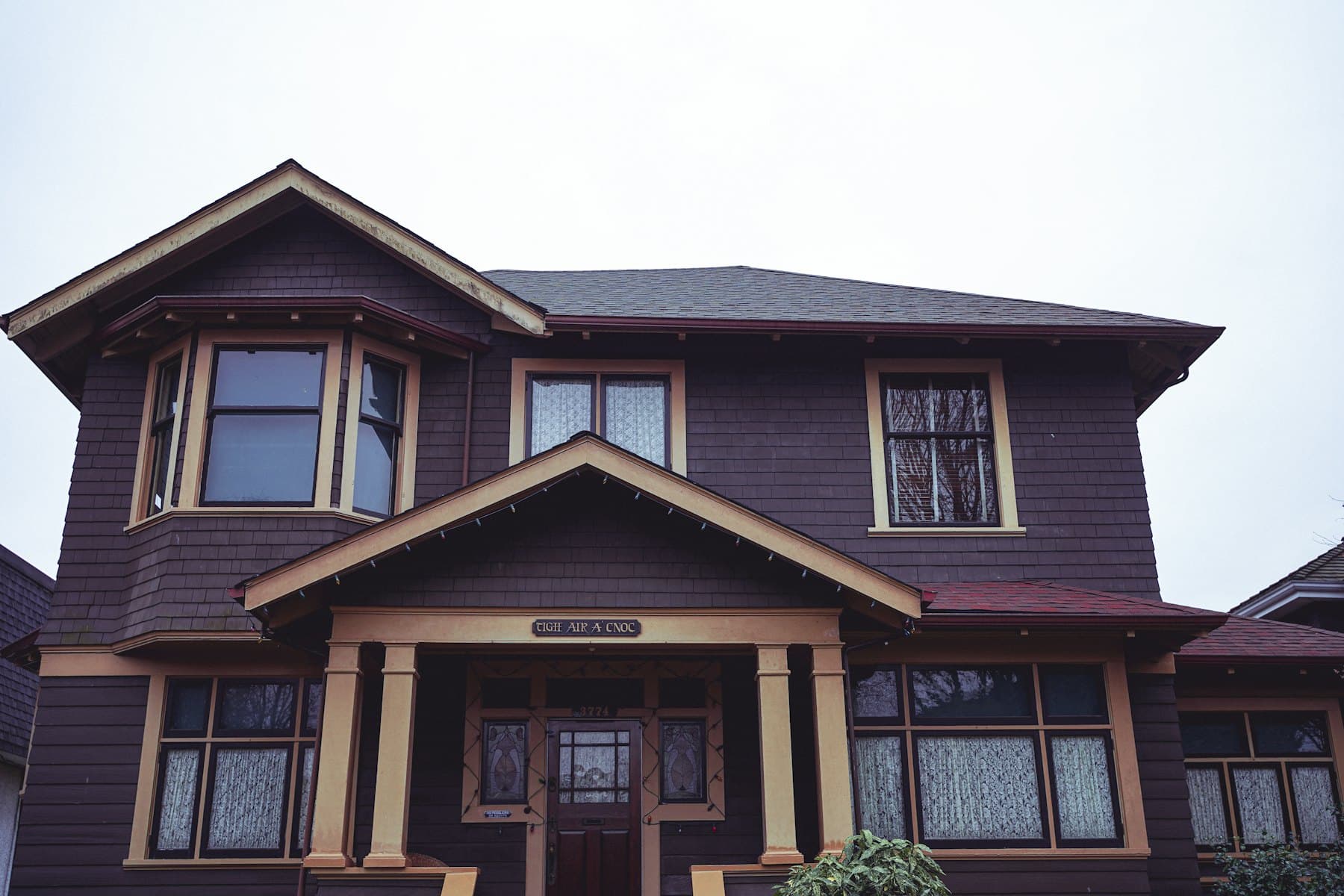 1187 Newport Avenue, Oak Bay