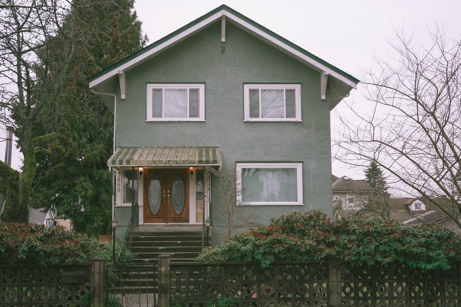 1219 Gladstone Avenue, Fernwood